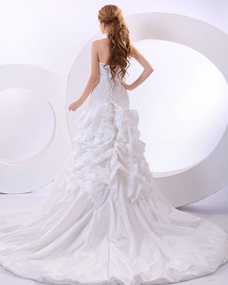 Sexy diep V halter hals trouwjurken gerimpelde lange staart trouwjurken